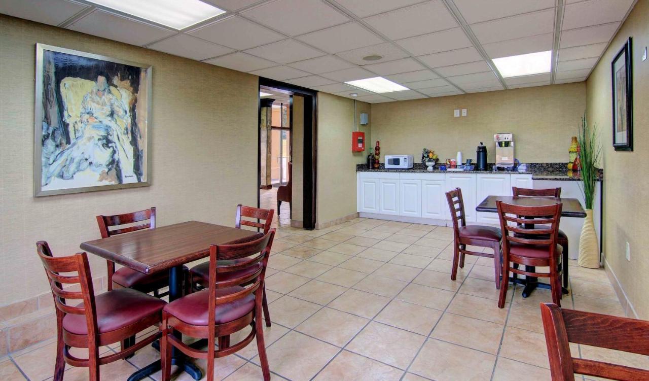 Red Roof Inn Atlanta - Six Flags Lodge West Екстериор снимка