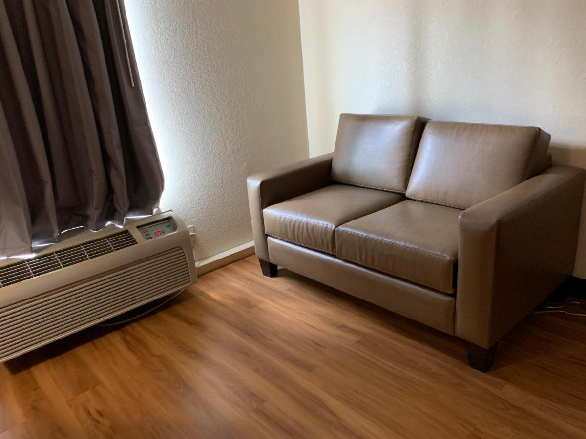 Red Roof Inn Atlanta - Six Flags Lodge West Екстериор снимка