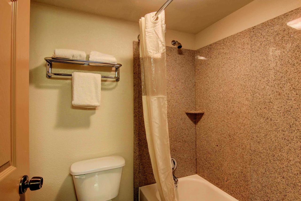 Red Roof Inn Atlanta - Six Flags Lodge West Екстериор снимка